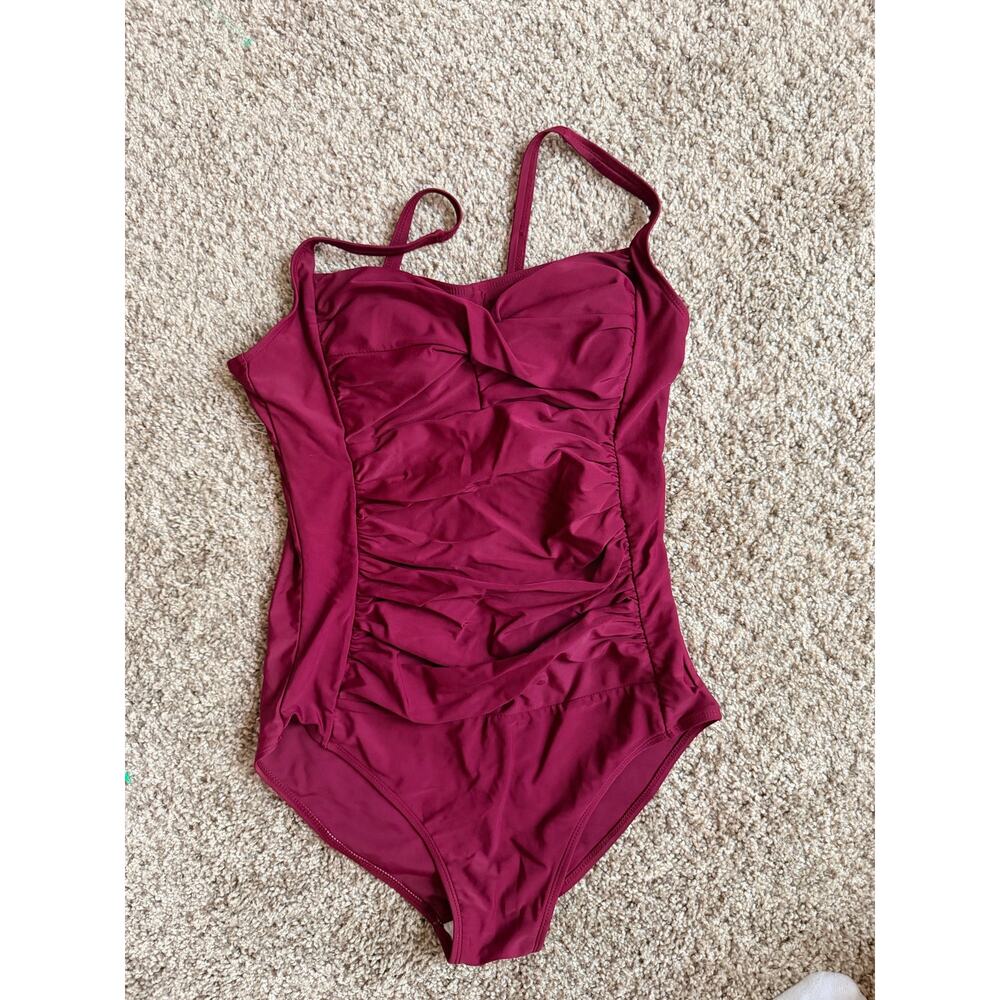 Ekouaer Swim Suit Crimson EUC One piece Womens M